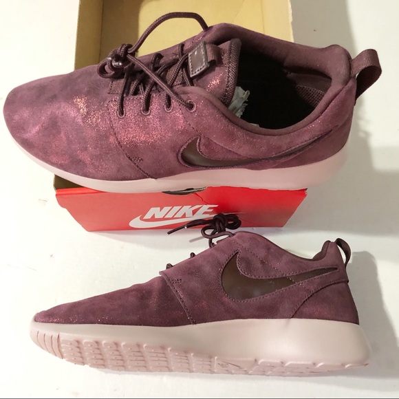 women's roshe one casual sneakers from finish line